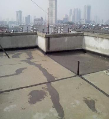 江门市漏水维修 楼顶漏水是什么原因，楼顶漏水维修方法是什么?